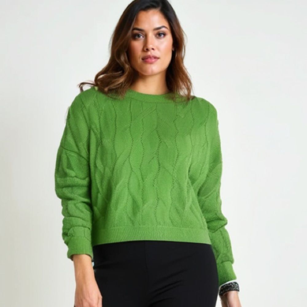 NWT Pink Rose Cropped Green Crew‎ Neck Sweater -- L
